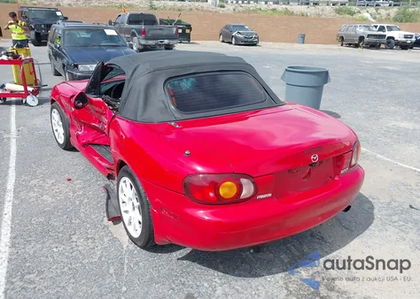 2000 Mazda Mx-5 Miata Ls/Special Edition z USA, uszkodzony, nr VIN JM1NB3536Y0146578